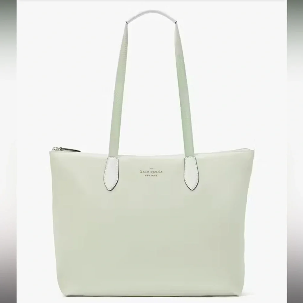 NIP Kate Spade Packable Tote and Wristlet Set